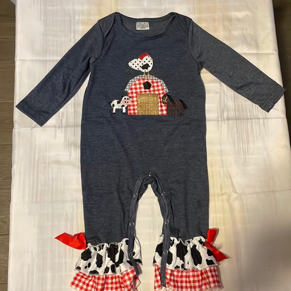 New Never been worn Baby girl blue farm onesie. 6-12 Months
